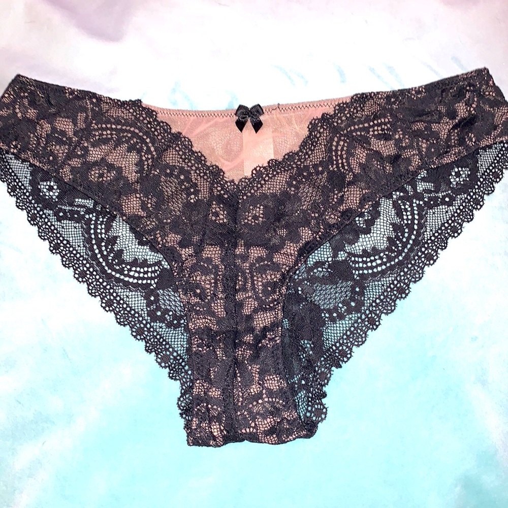 Victoria’s Secret Lace Bikini Medium